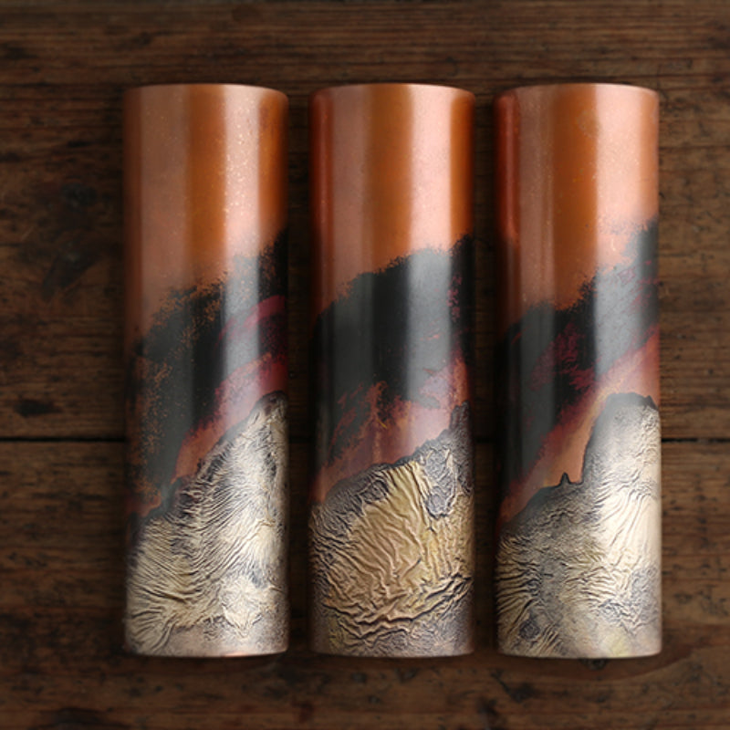 Handgefertigtes, geschmiedetes Set aus einem versilberten Kupfer-Teemaß (Chaze) und Teelöffel