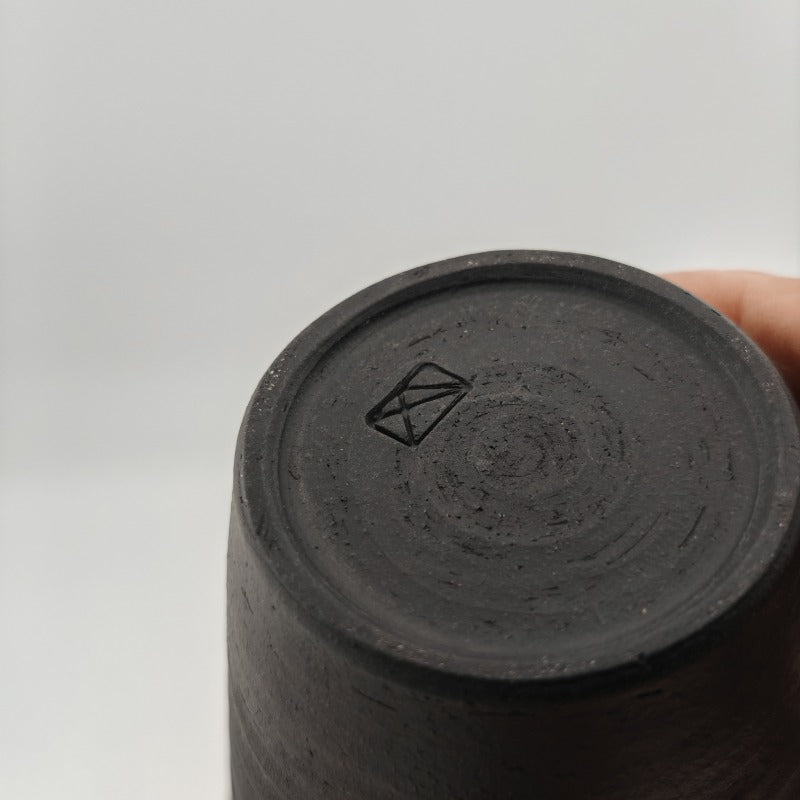 MichikoShida handgefertigte Ausschenkkanne 160ml / 200ml B rot (innen glasiert)