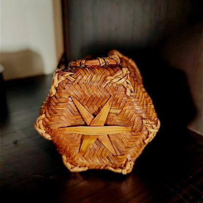 Bambus-Teetassen-Korb – Handgefertigt, U-förmig & sechseckig, 8x11 cm