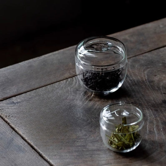 Japanische Natsume Teedose aus Glas – Stilvolle Aufwachendose für Matcha & Blättertee