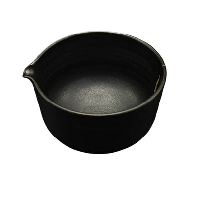 Michiko Chawan mit Ausguss – Handgefertigte Teeschale für Matcha oder Schalen-Aufguss-Tee