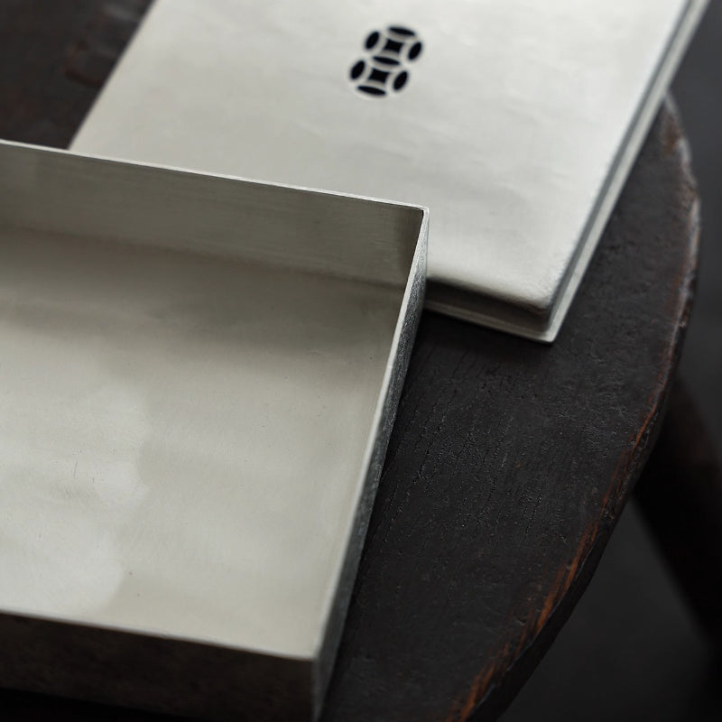 Handgefertigtes Zinn-Teeboot Quadratisch – Doppellagig für Gongfu-Tee 14,5x14,5 cm