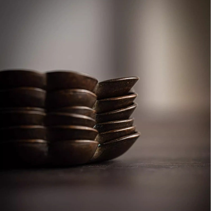 Handgefertigte Vintage Kupfer-Untertasse – Kleeblatt-Form, 7,5 cm