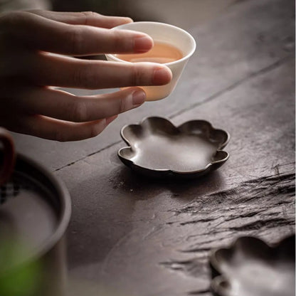 Handgefertigte Vintage Kupfer-Untertasse – Kleeblatt-Form, 7,5 cm