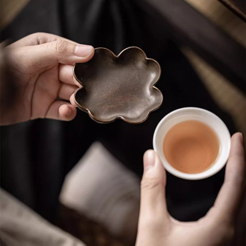 Handgefertigte Vintage Kupfer-Untertasse – Kleeblatt-Form, 7,5 cm