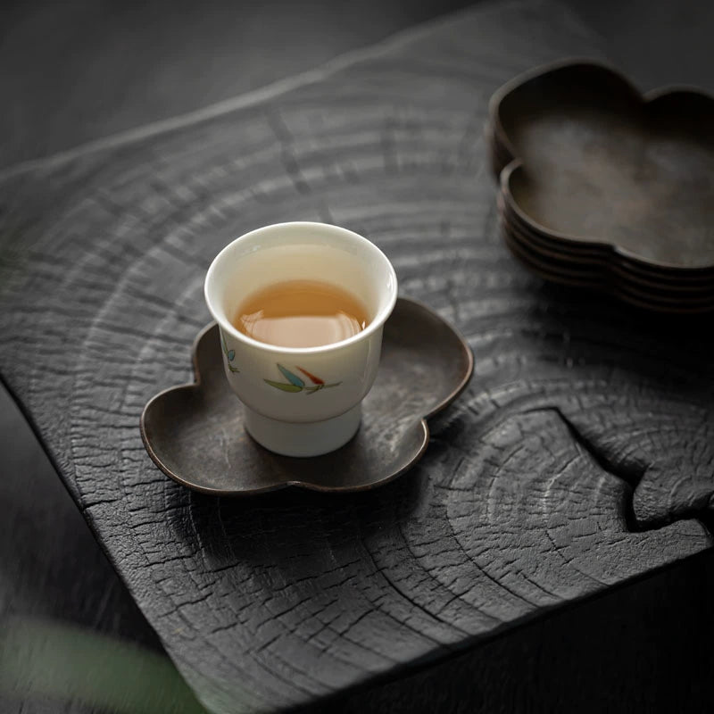 Kupfer-Untertasse Vintage – Handgefertigt, Vierblättrige Form 6,7x8,3 cm