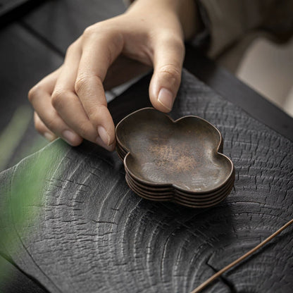 Kupfer-Untertasse Vintage – Handgefertigt, Vierblättrige Form 6,7x8,3 cm