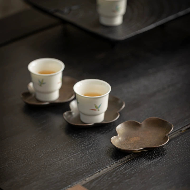 Kupfer-Untertasse Vintage – Handgefertigt, Vierblättrige Form 6,7x8,3 cm