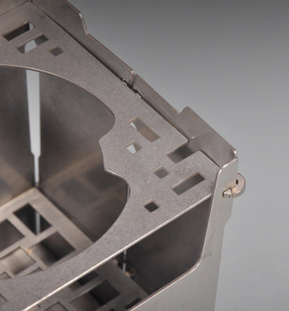 Faltbarer Mini Oven & Outdoor-Kocher aus Blech | Grill für Holz, Holzkohle & Alkohol 8,5 x 9,5 x 11,5 cm