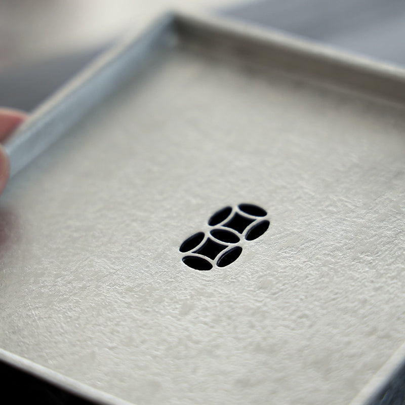 Handgefertigtes Zinn-Teeboot Quadratisch – Doppellagig für Gongfu-Tee 14,5x14,5 cm