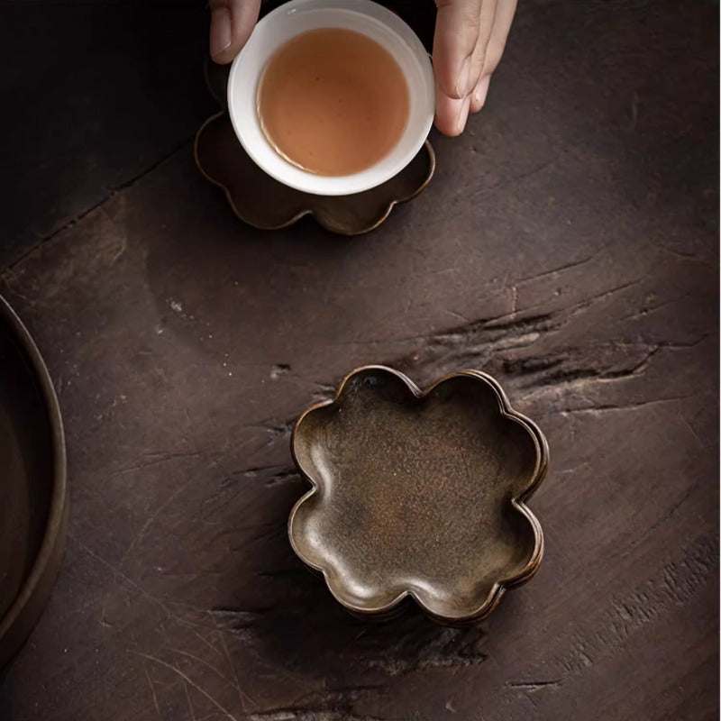 Handgefertigte Vintage Kupfer-Untertasse – Kleeblatt-Form, 7,5 cm