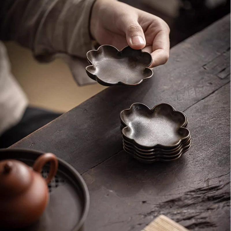 Handgefertigte Vintage Kupfer-Untertasse – Kleeblatt-Form, 7,5 cm